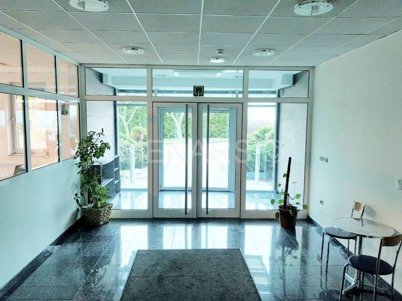 Poslovni prostor, Najam, Varaždin, 220.88m²