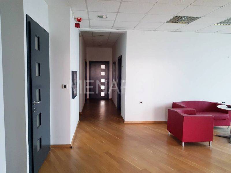 Poslovni prostor, Najam, Varaždin, 220.88m²