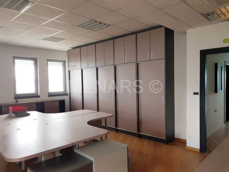 Poslovni prostor, Najam, Varaždin, 220.88m²