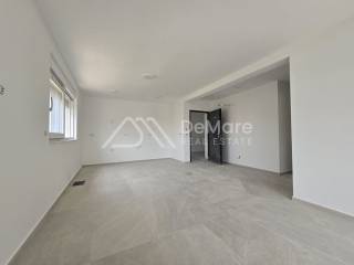 Apartman na moru, Prodaja, Privlaka, Privlaka