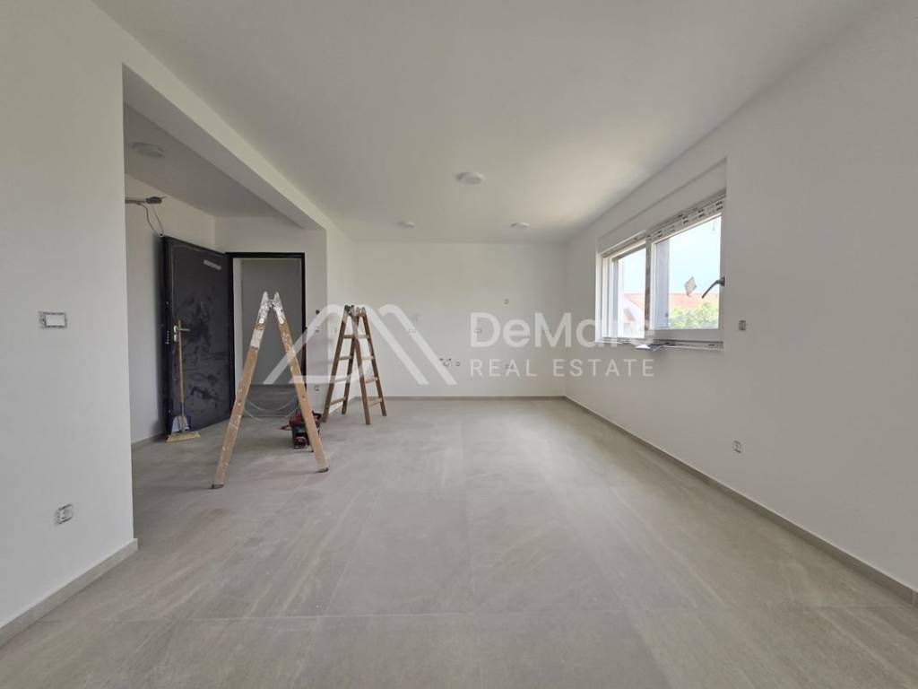 Apartman na moru, Prodaja, Privlaka, Privlaka