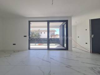 Apartman na moru, Prodaja, Vir, Vir