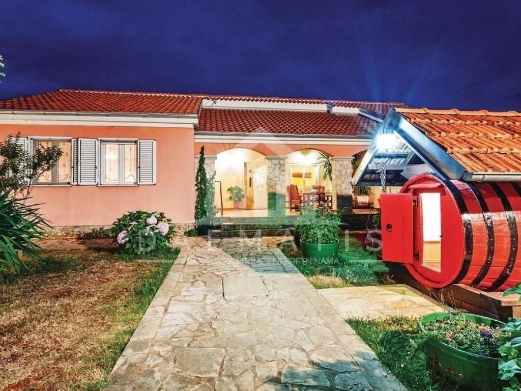 Luksuzna kuća, Prodaja, Poličnik, Murvica