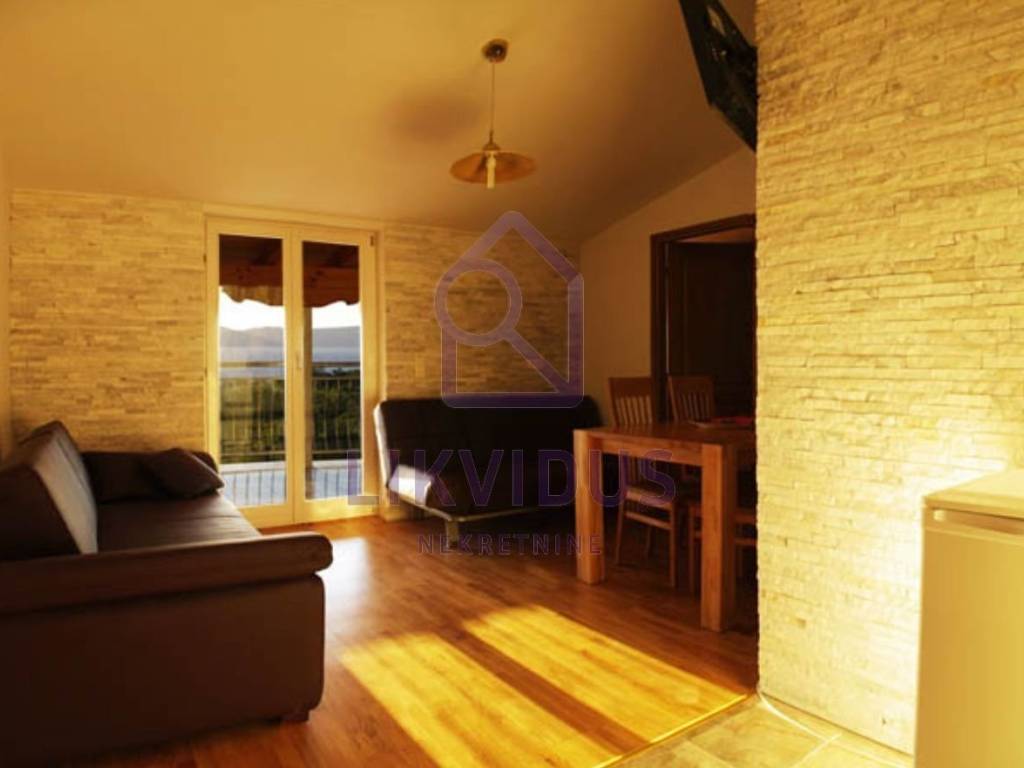 Apartmanska kuća, Prodaja, Raša, Drenje