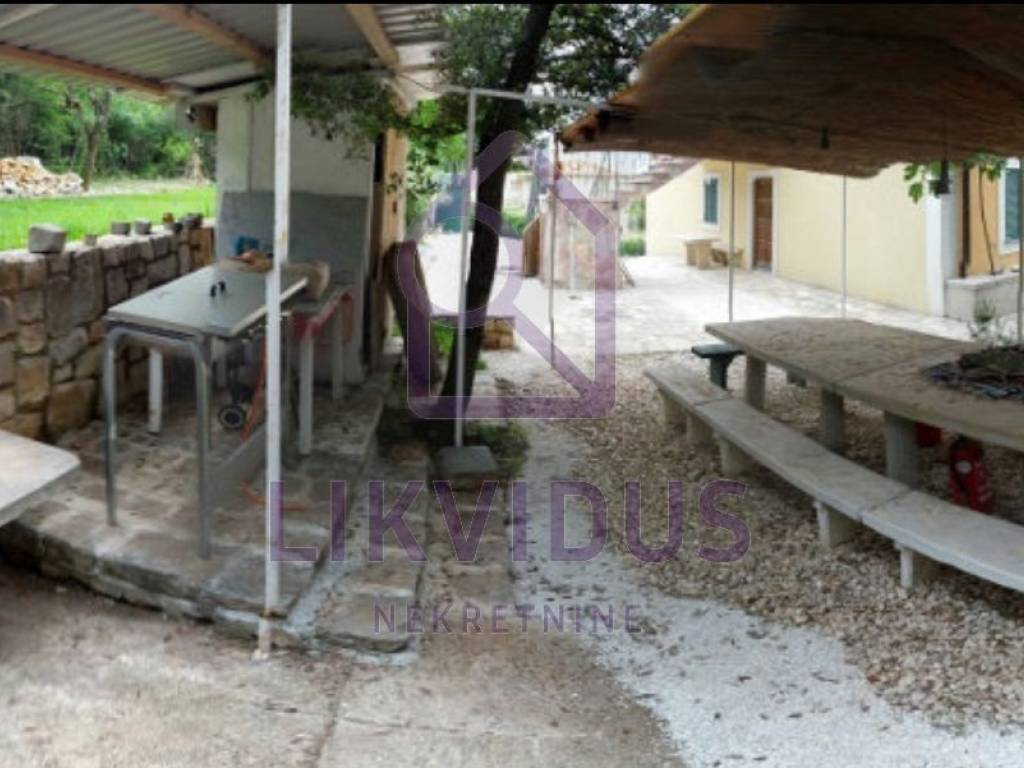 Apartmanska kuća, Prodaja, Raša, Drenje