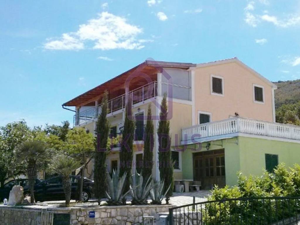 Apartmanska kuća, Prodaja, Raša, Drenje