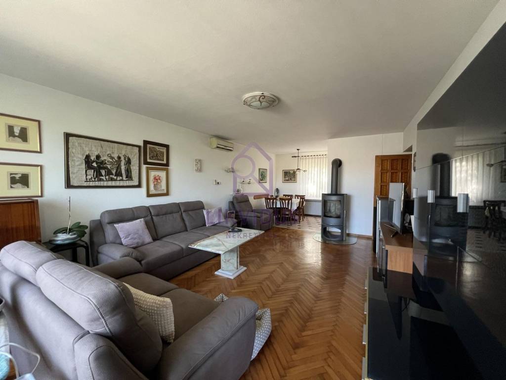 Apartmanska kuća, Prodaja, Medulin, Pješčana Uvala