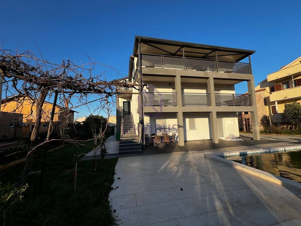 Apartmanska kuća, Prodaja, Pula, Pula