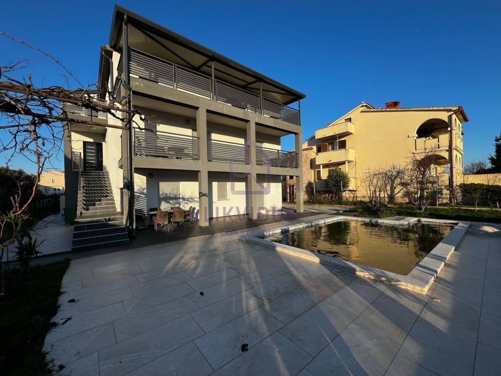 Apartmanska kuća, Prodaja, Pula, Pula