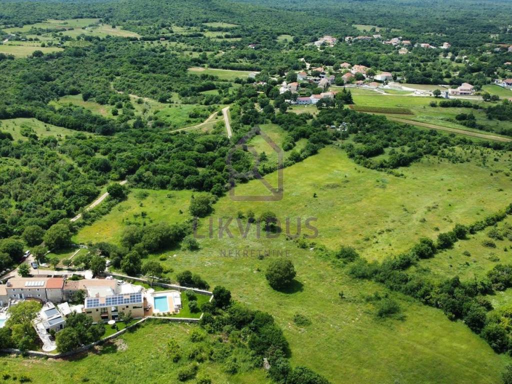 Poljoprivredno zemljište, Prodaja, Bale, Krmed