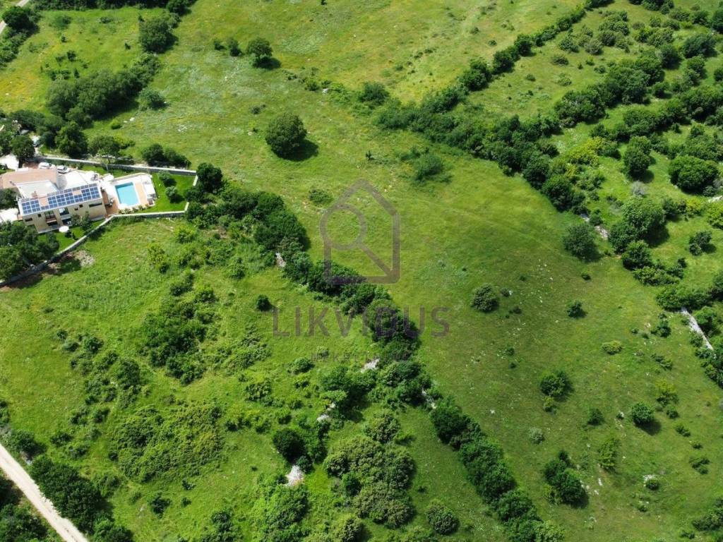 Poljoprivredno zemljište, Prodaja, Bale, Krmed
