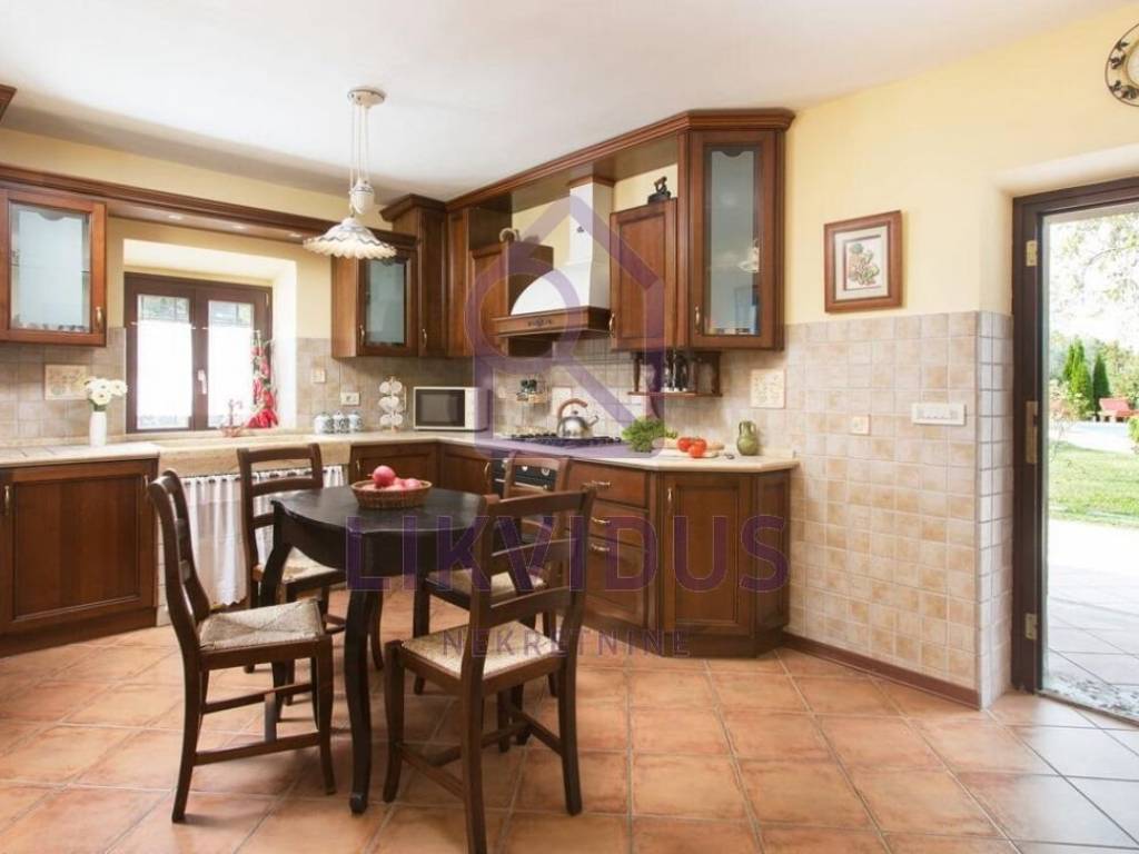 Luksuzna vila, Prodaja, Buje, Momjan