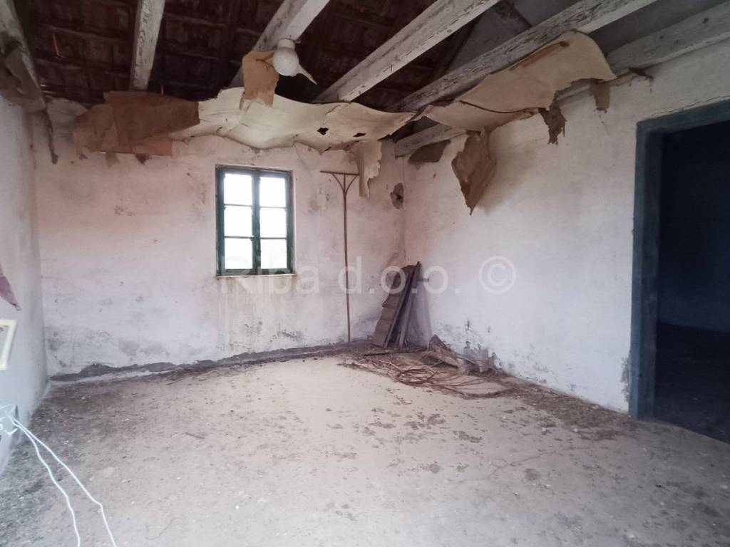 Kamena kuća, Prodaja, Sveti Filip i Jakov, Turanj