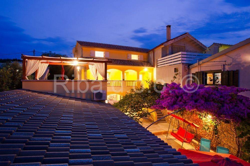 Apartmanska kuća, Prodaja, Preko, Poljana