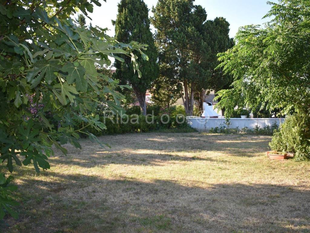 Ugostiteljsko-turistički objekt, Prodaja, Privlaka, Privlaka
