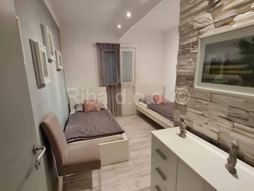 Dvojna kuća, Prodaja, Vir, Vir