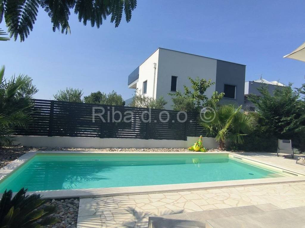 Luksuzna kuća, Prodaja, Privlaka, Privlaka