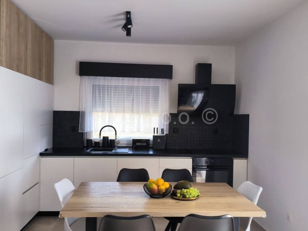 Luksuzna kuća, Prodaja, Privlaka, Privlaka