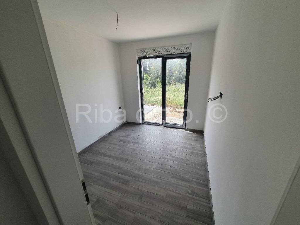 Apartman na moru, Prodaja, Nin, Zaton