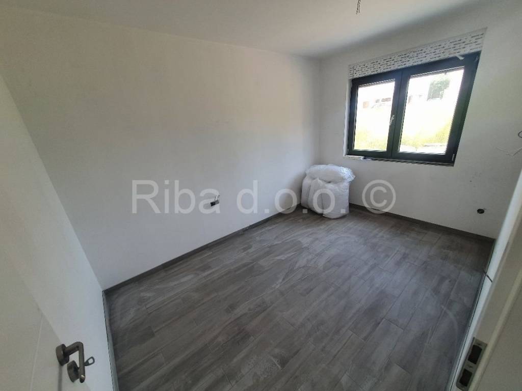 Apartman na moru, Prodaja, Nin, Zaton