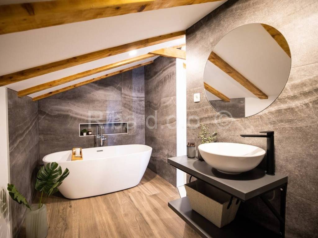 Samostojeća kuća, Prodaja, Vrsi, Poljica