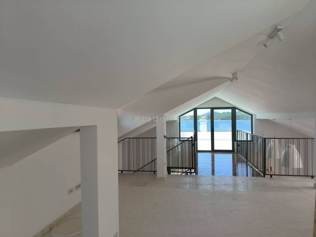 Luksuzni apartman, Prodaja, Vodice, Srima