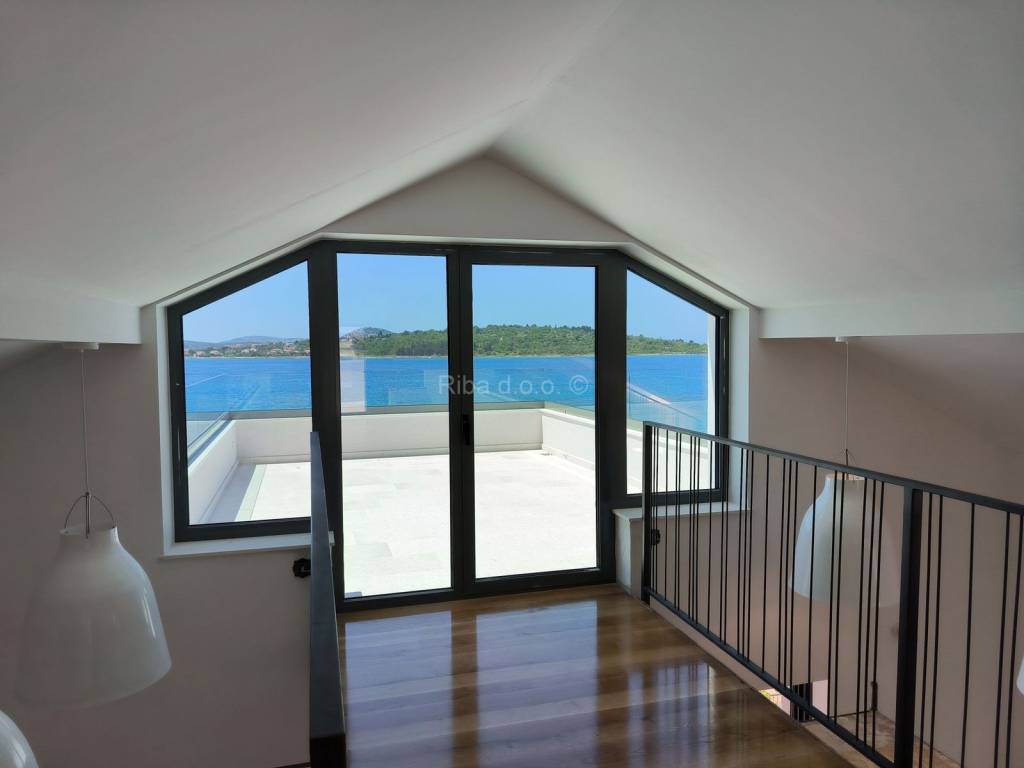 Luksuzni apartman, Prodaja, Vodice, Srima