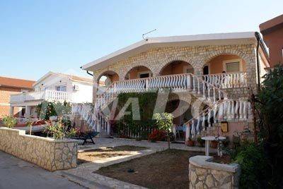 Apartmanska kuća, Prodaja, Vir, Vir