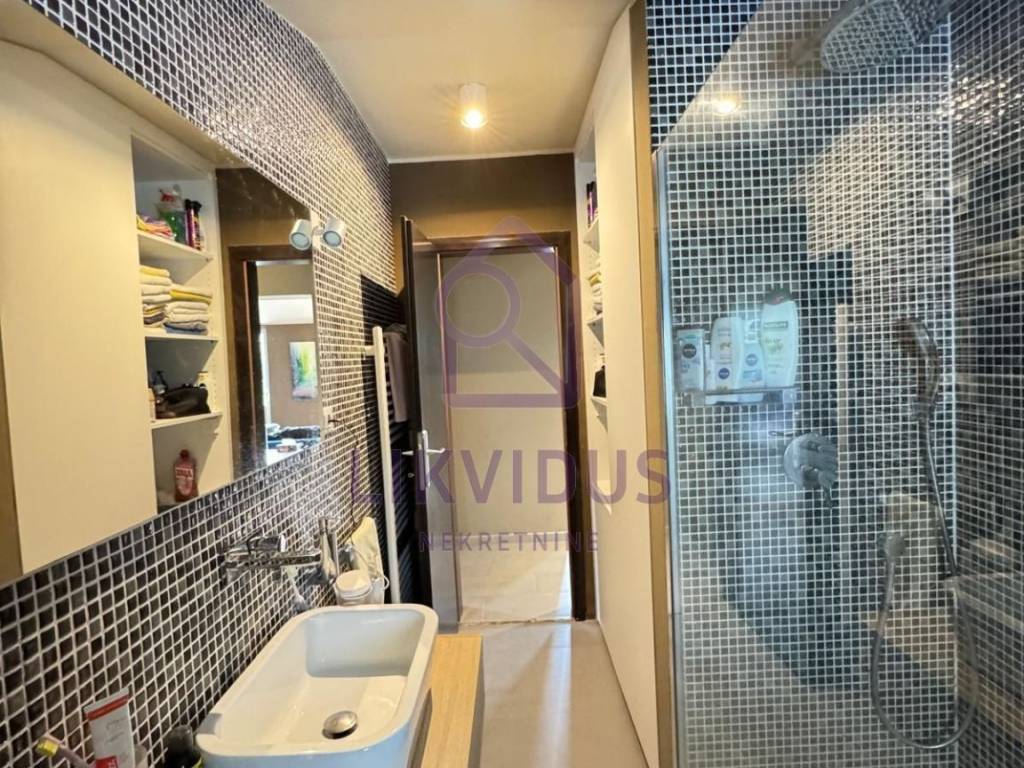 Apartmanska kuća, Prodaja, Medulin, Pješčana Uvala