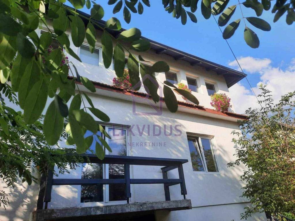 Apartmanska kuća, Prodaja, Vrbovsko, Moravice