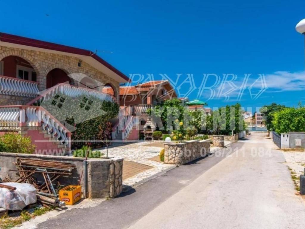 Apartmanska kuća, Prodaja, Vir, Vir