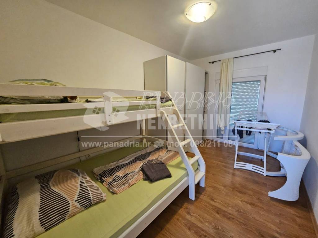 Apartman na moru, Prodaja, Vir, Vir