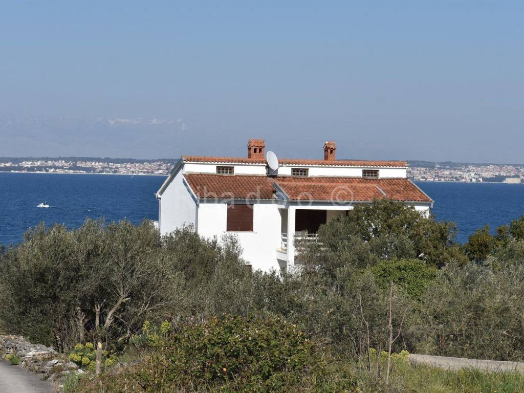 Apartmanska kuća, Prodaja, Preko, Lukoran