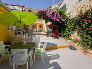Apartmanska kuća, Prodaja, Preko, Poljana