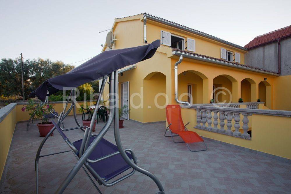 Apartmanska kuća, Prodaja, Preko, Poljana