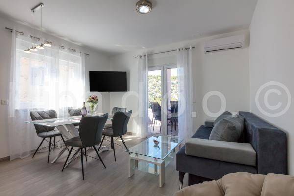 Apartmanska kuća, Prodaja, Rogoznica, Stivašnica