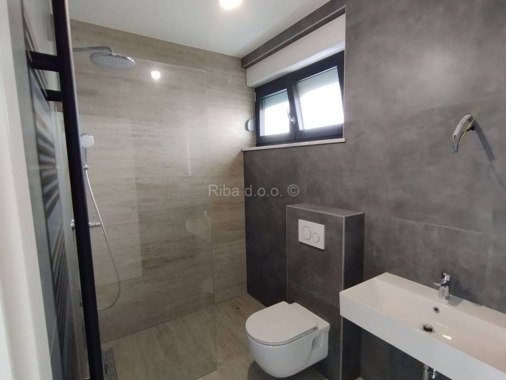Apartman na moru, Prodaja, Murter, Murter