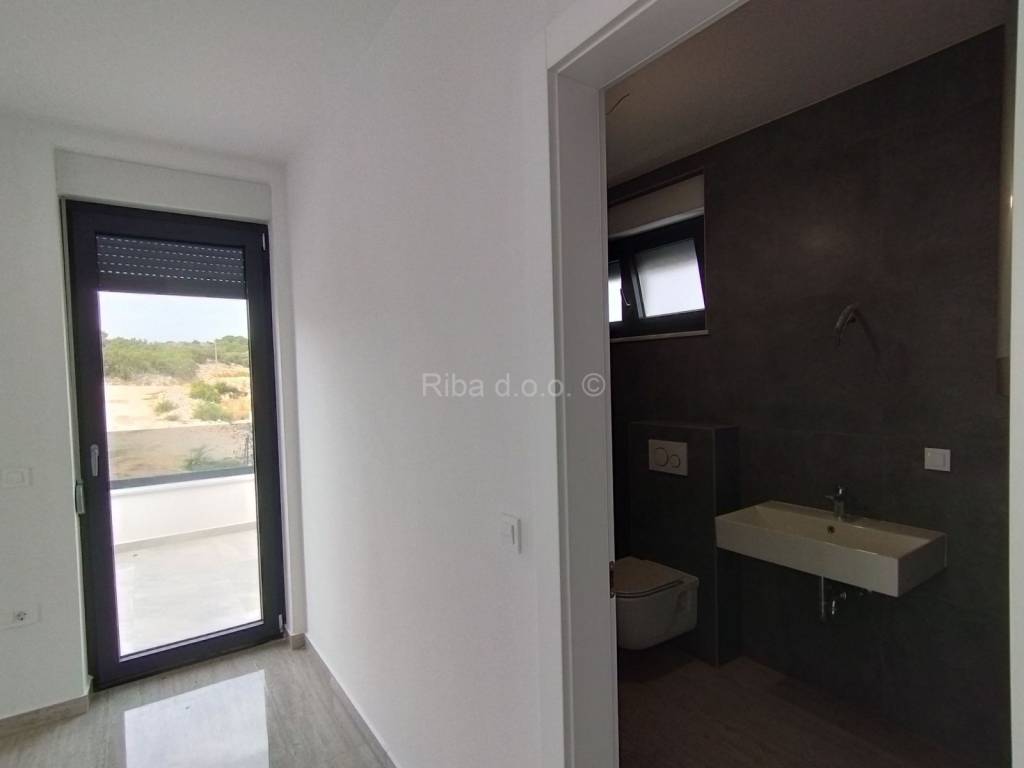 Apartman na moru, Prodaja, Murter, Murter