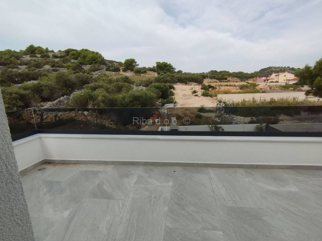 Apartman na moru, Prodaja, Murter, Murter