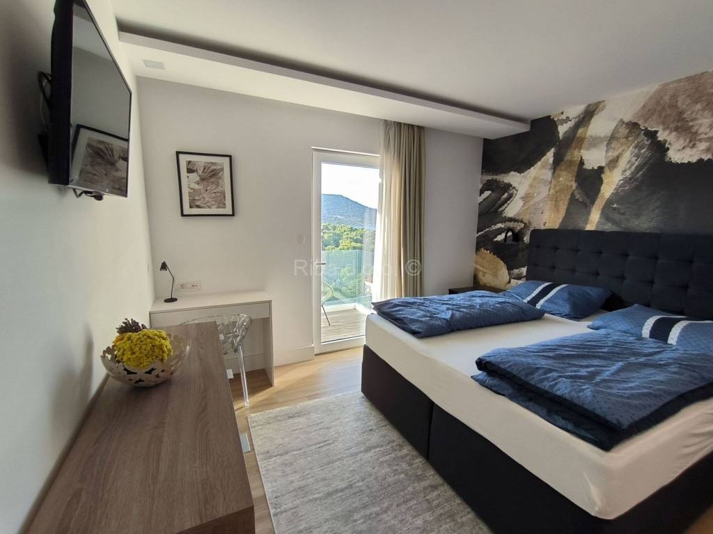 Vila, Prodaja, Primošten, Primošten