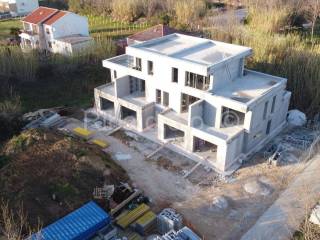 Apartman s okućnicom, Prodaja, Privlaka, Privlaka