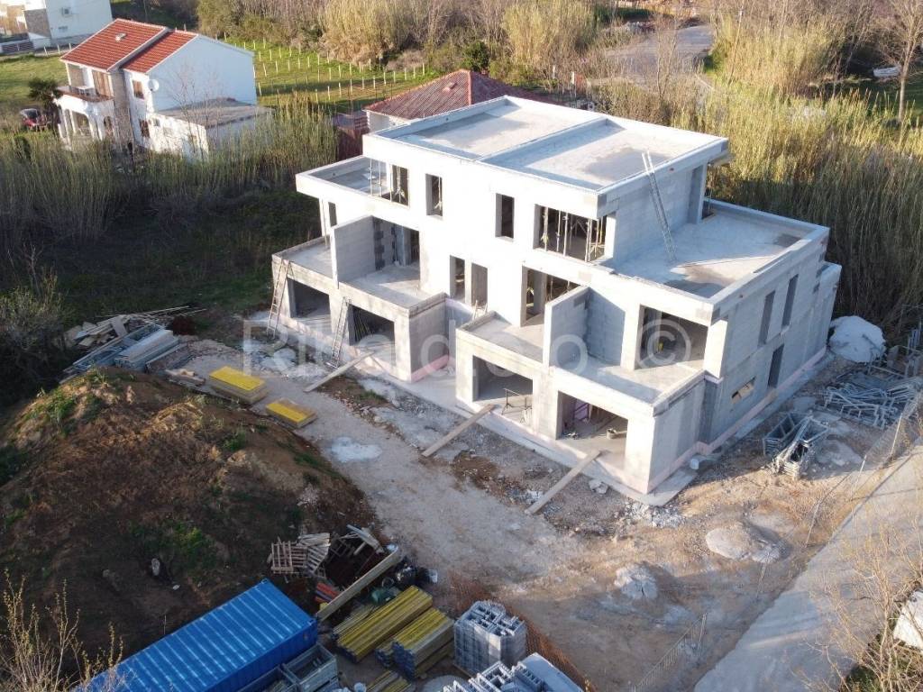 Apartman s okućnicom, Prodaja, Privlaka, Privlaka