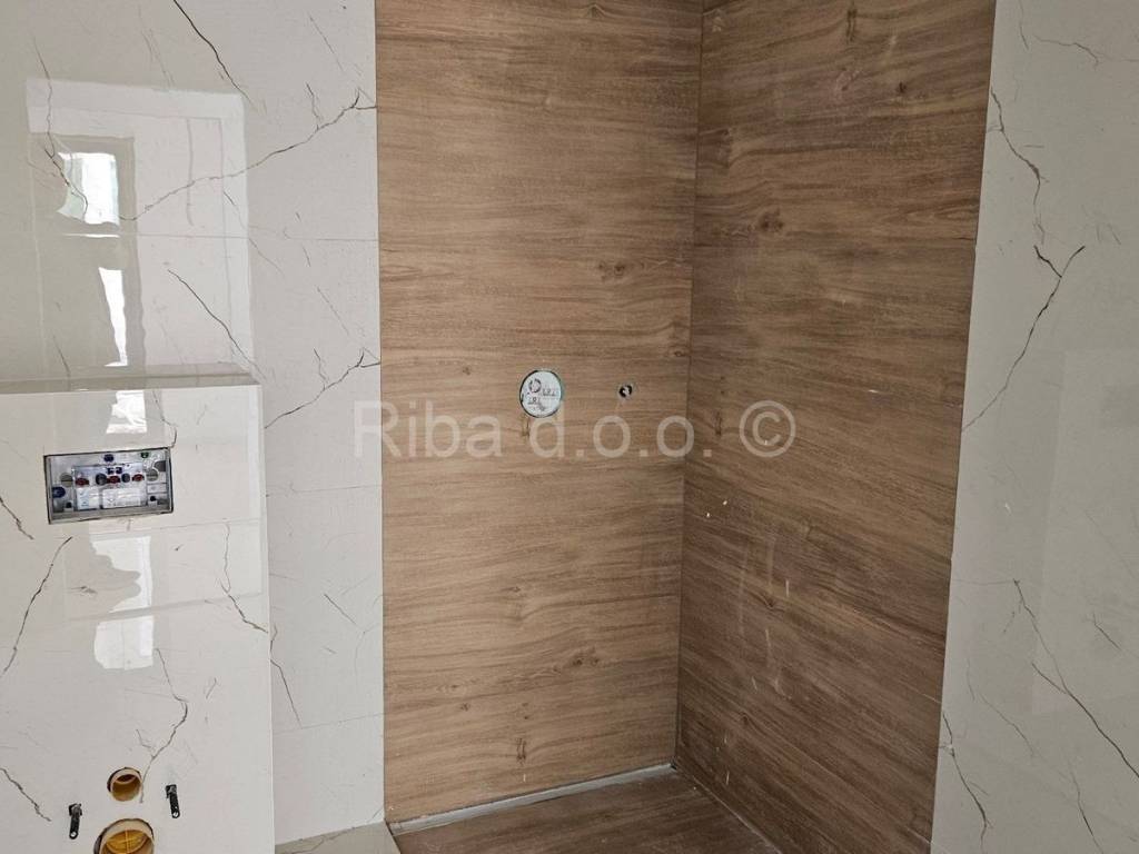 Apartman na moru, Prodaja, Privlaka, Privlaka