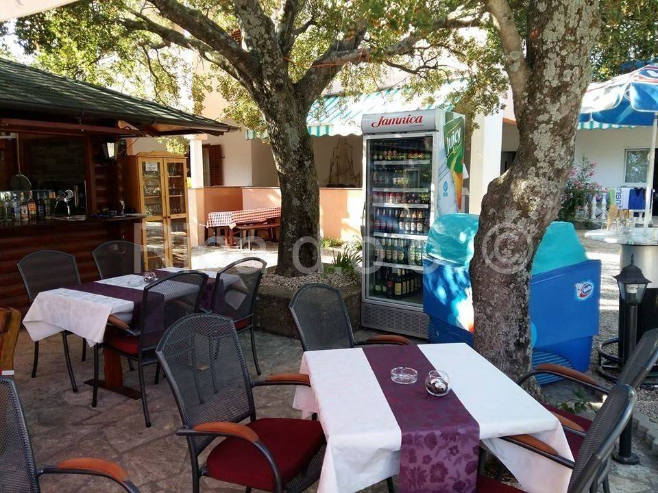 Apartmanska kuća, Prodaja, Starigrad, Tribanj