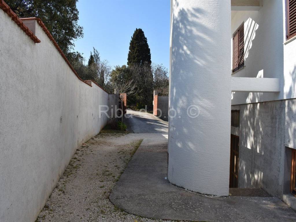 Apartmanska kuća, Prodaja, Preko, Lukoran