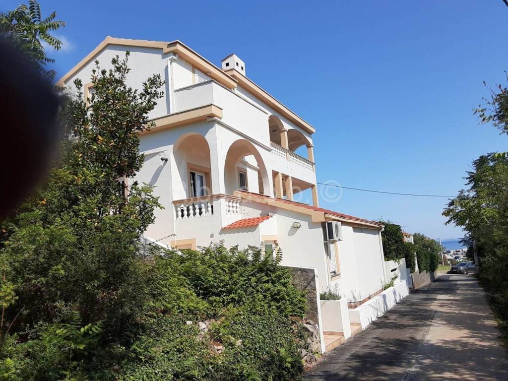 Apartmanska kuća, Prodaja, Preko, Lukoran