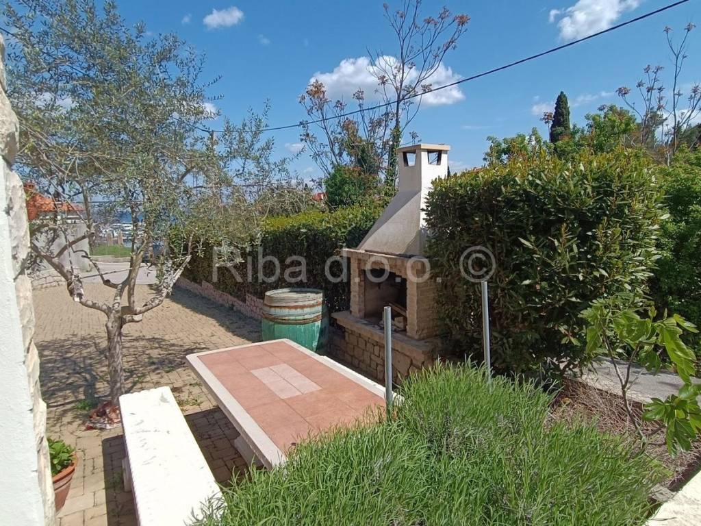 Apartmanska kuća, Prodaja, Preko, Lukoran