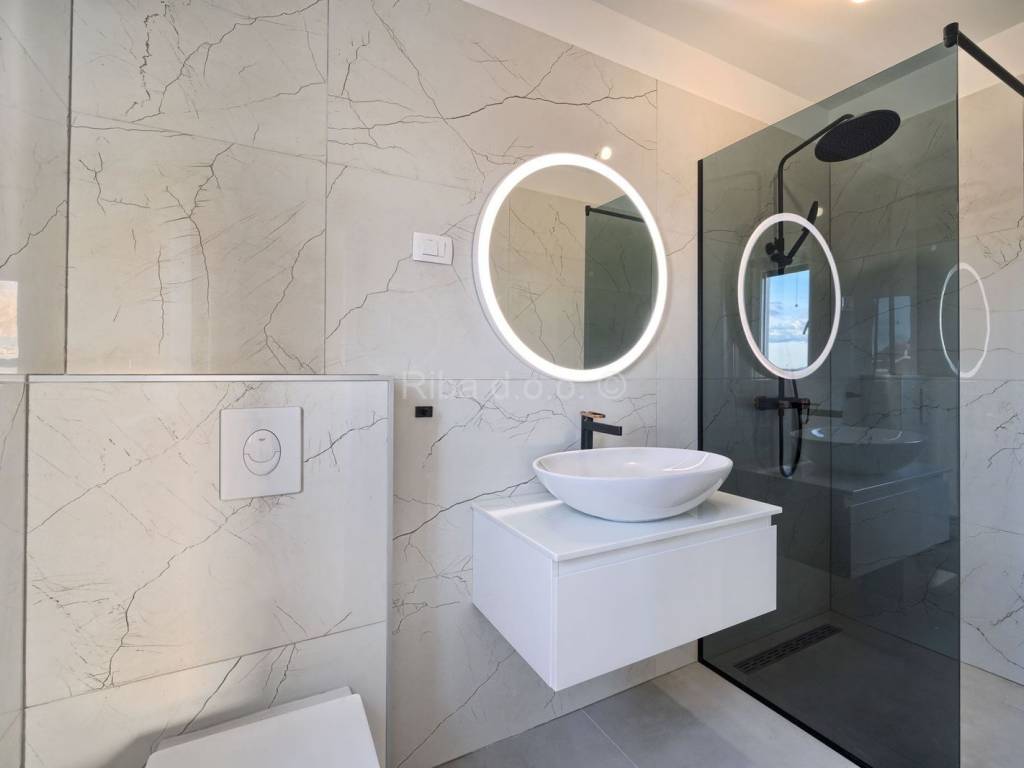 Apartman na moru, Prodaja, Šibenik - Okolica, Brodarica