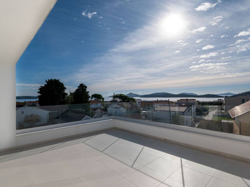 Apartman na moru, Prodaja, Tribunj, Tribunj