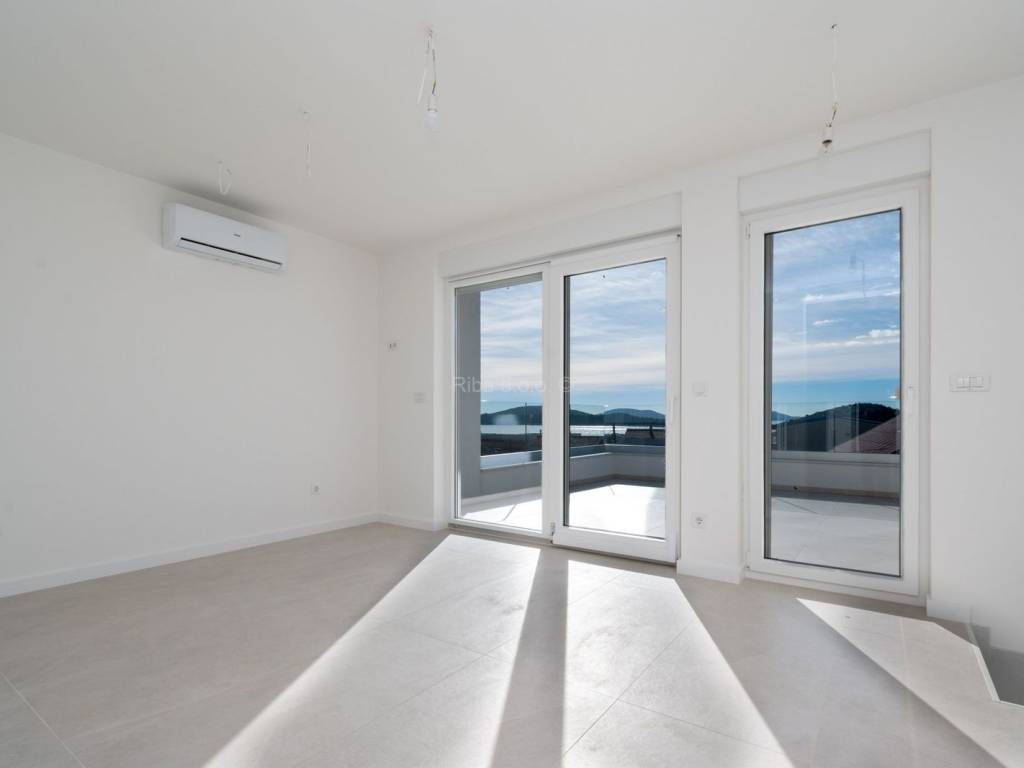 Apartman na moru, Prodaja, Tribunj, Tribunj